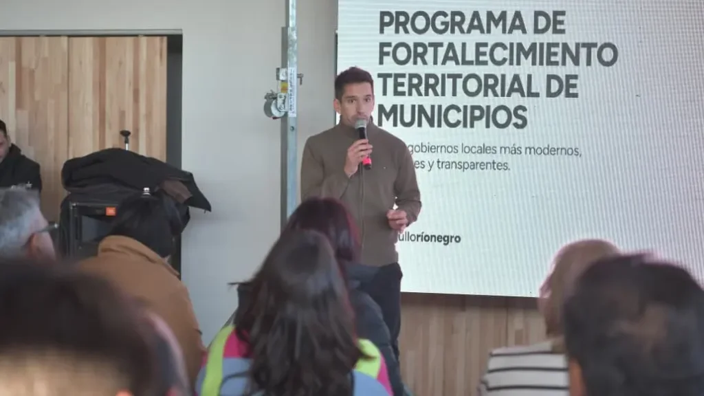 La Provincia presentó plan para modernizar los municipios