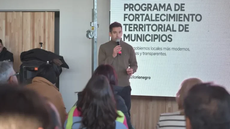 La Provincia presentó plan para modernizar los municipios
